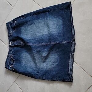 Junior Girls Size 13 Blue Pointe Pencil Denim Jeans Raw Hem Beaded Embroidered.
